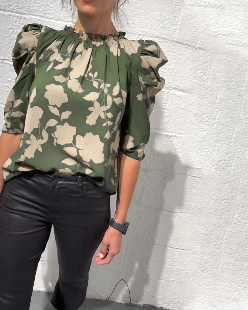 Bluse mit Puffärmeln und Rüschen
