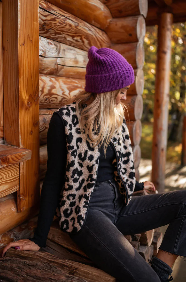 ASTRID™ | Strickweste mit Leopardenmuster
