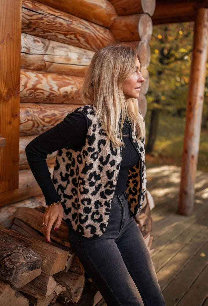 ASTRID™ | Strickweste mit Leopardenmuster