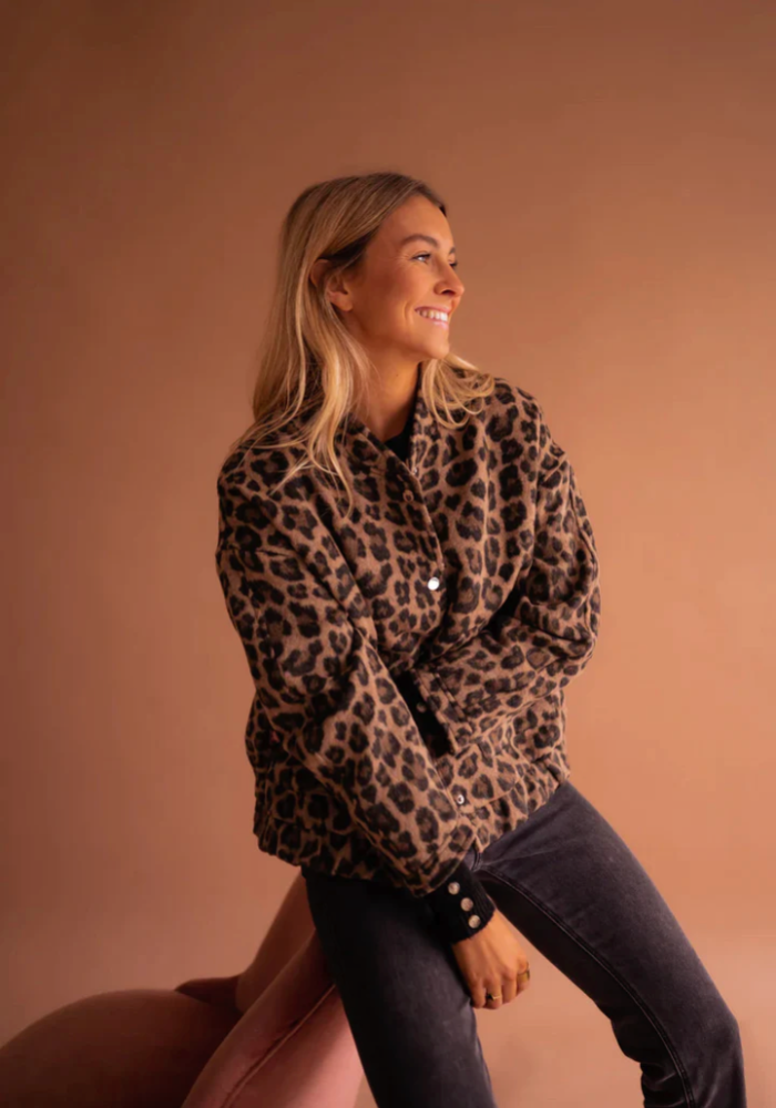 LEONA™ | Die Leoparden-Bomberjacke